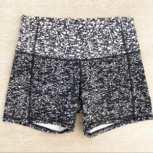 Lululemon Athletic Shorts Black & White, sz 12
